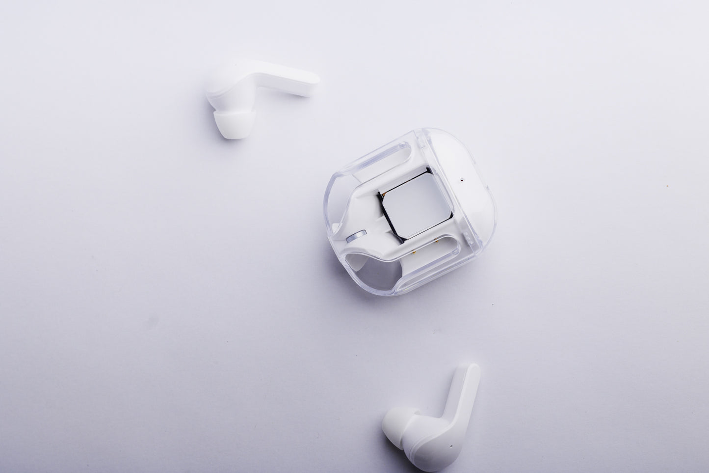 Volkano Crystaline Series Earphones-White, Hardbox